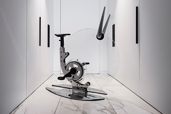 Teckell Ciclotte by Italian industrial designer Luca Schieppati is a futuristic at-home exercise bike that doesn't compromise performance for aesthetics. Ergonomic design offers five spinning positions and Bluetooth-controlled resistance. Syncs with the Kinomap app.